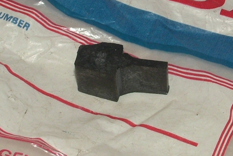 Accord 1976-78 Cushion, front skirt - NOS