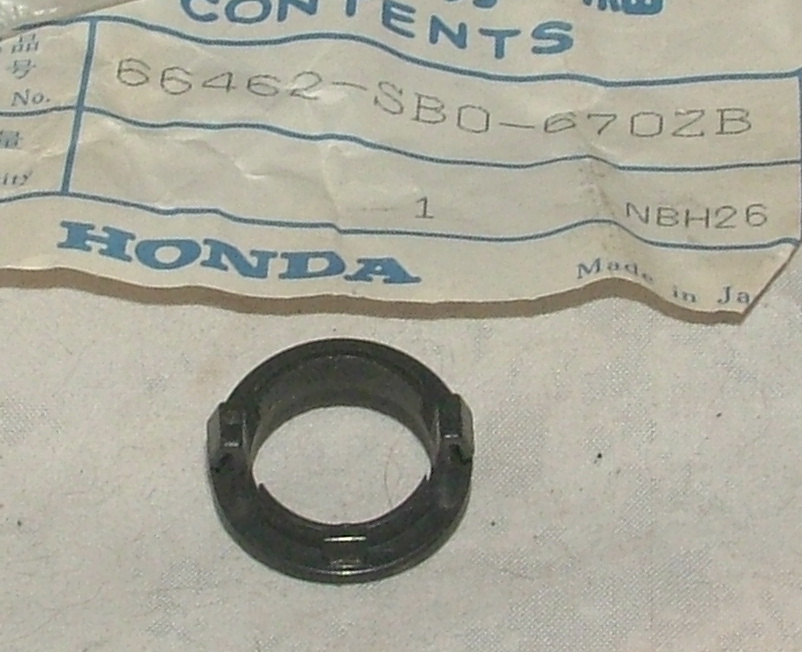 Prelude 1983-84 Glovebox Key Cylinder Grommet black - NOS