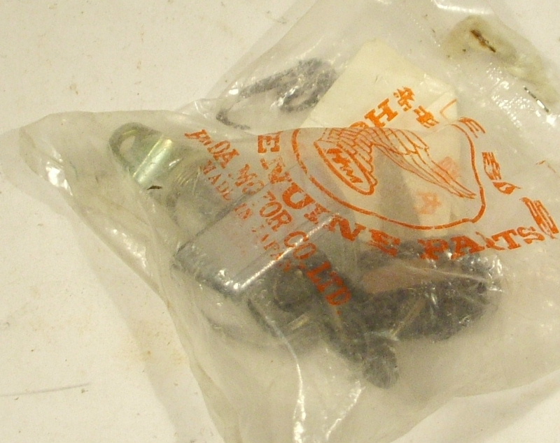 Accord 1977-79 3dr Tailgate Lock Cylinder - NOS