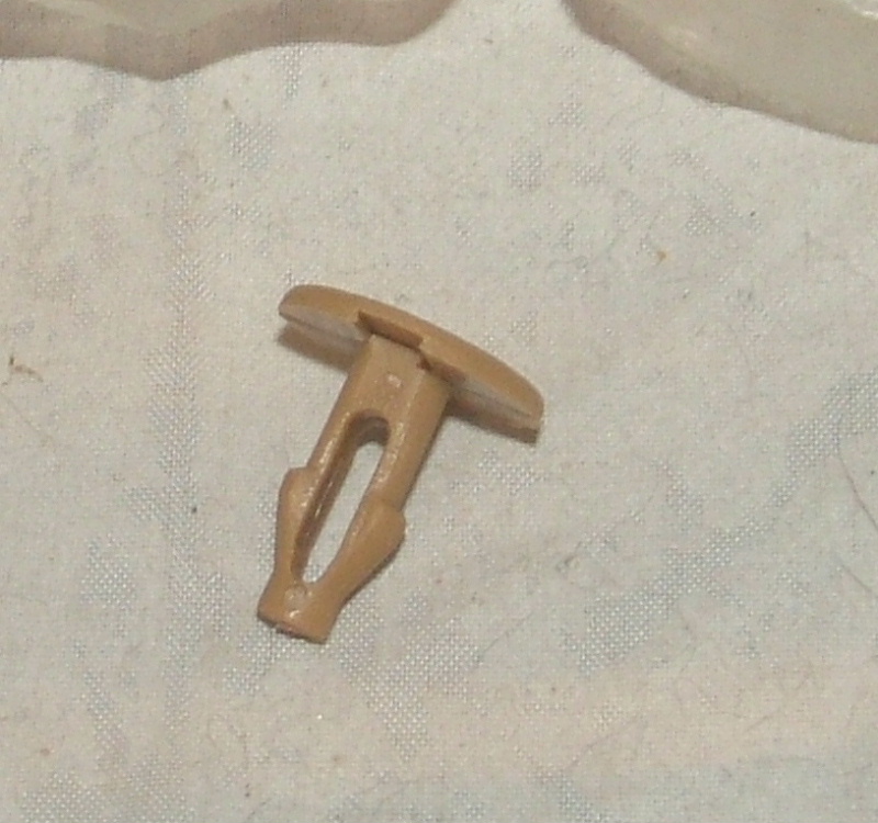 Accord 1976-81 Trim Clip, Beige - NOS