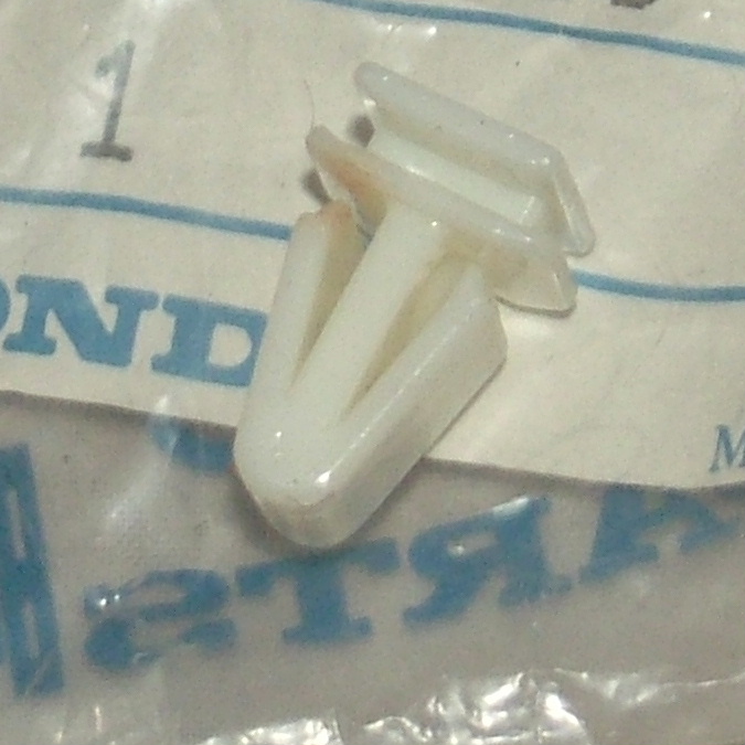 Prelude 1979-82 Bumper Corner Clip - NOS
