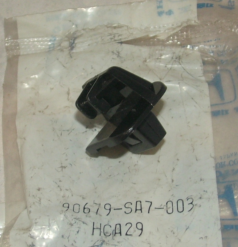 City 1981-86 Bumper Corner Clip - NOS