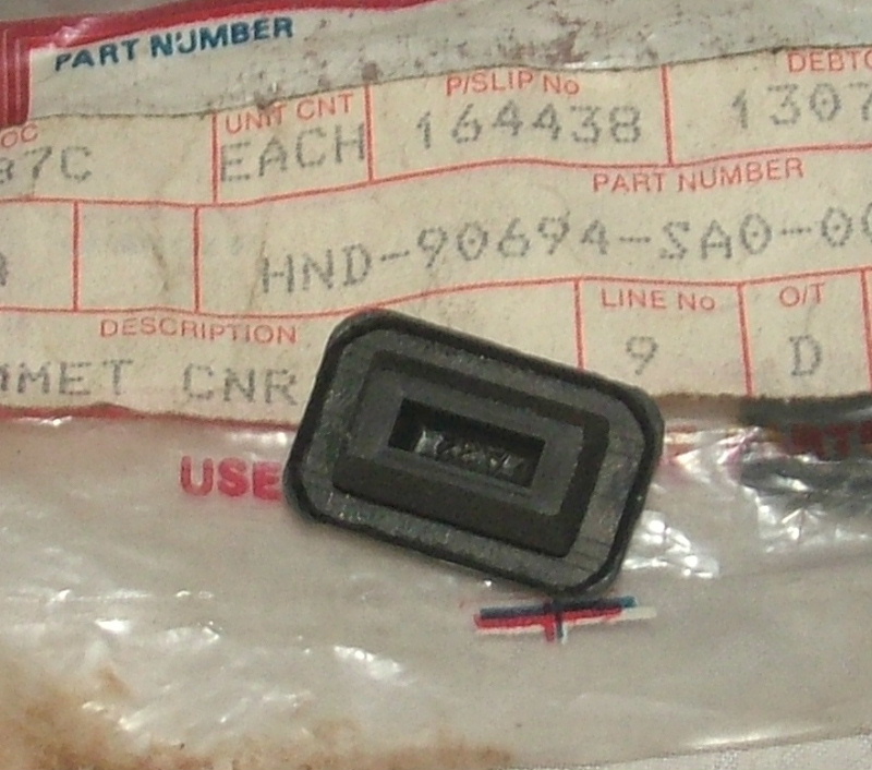 Civic 1982-83 Grommet, Corner - NOS