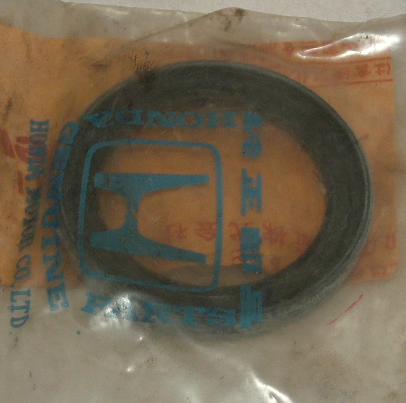 Civic 1984-95, CRX 1985-95 Rear Hub Grease Seal - NOS