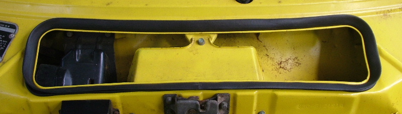 Under bonnet cowl vent seal - Click Image to Close